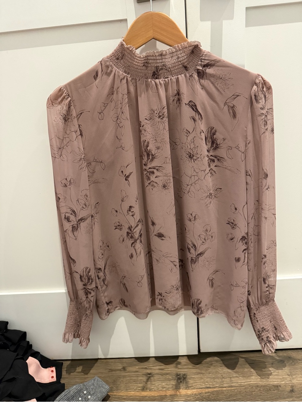Wilfred Dusty Mauve Floral Smocked-Neck Blouse
